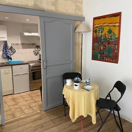 A 2 Pas Du Centre Historique